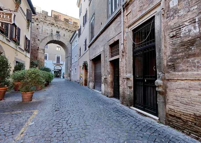 Апартаменты Characteristic Just Beside The Vatican